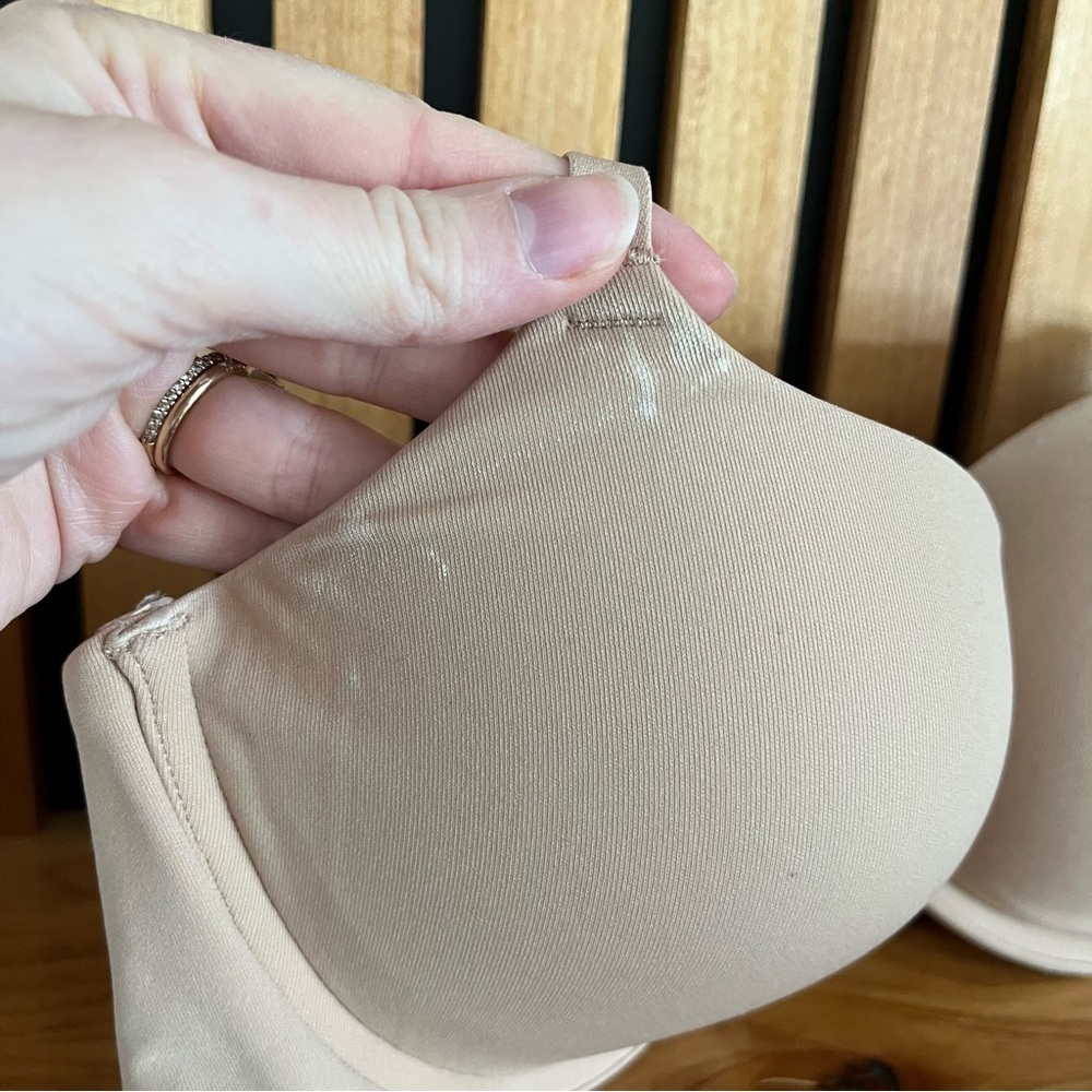 Skims Tan T-Shirt Bra - Picture 2 of 5